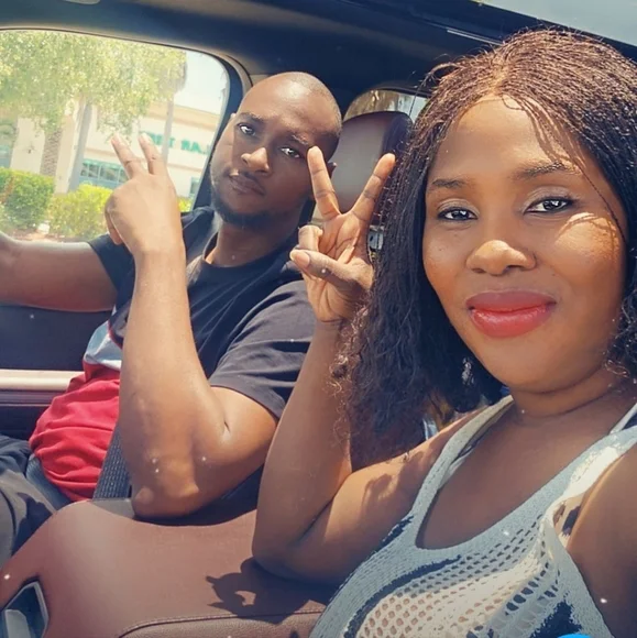 LIKE THIS PAGE FOR OUR LIVE SHOW - Picture 3 of 7